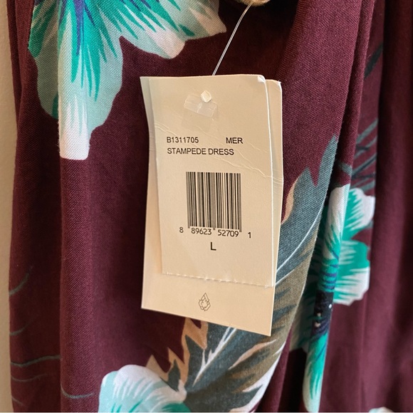 VOLCOM Hawaiian Floral Hibiscus Stampede Dress or Beach Cover - Picture 10 of 12